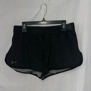 black Under Armour heatgear shorts size medium semi fitted